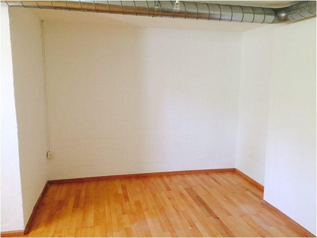 Beschreibung: damian clamer SSD:Users:damianclamer:Desktop:Wohnung Paradies:images:image9.jpg