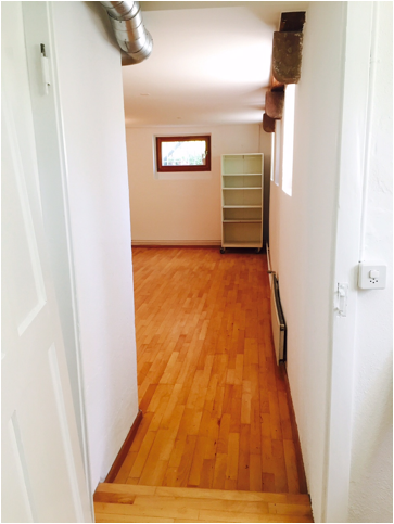 Beschreibung: damian clamer SSD:Users:damianclamer:Desktop:Wohnung Paradies:images:image6.jpg